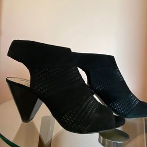 Black suede peep toe shooties